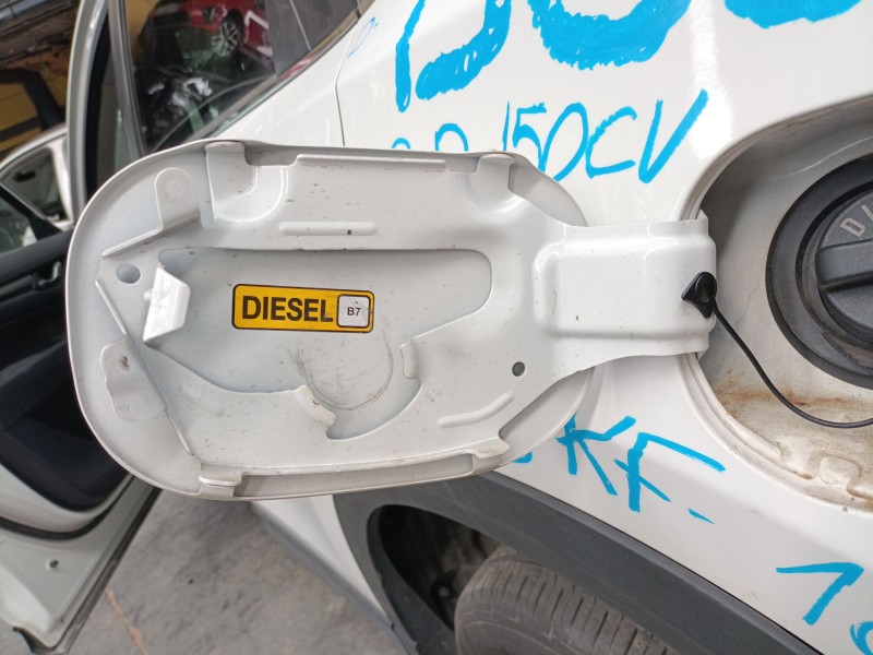 Recambio de tapa exterior combustible para mazda cx-5 (kf) 2.2 d referencia OEM IAM   