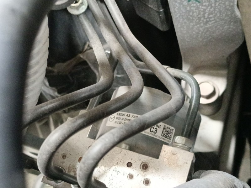Recambio de abs para mazda cx-5 (kf) 2.2 d referencia OEM IAM KN0W437A0  