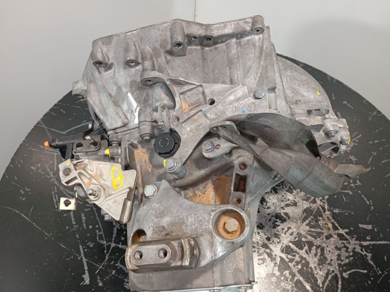 Recambio de caja cambios para peugeot 3008 gt line referencia OEM IAM 20EA78  