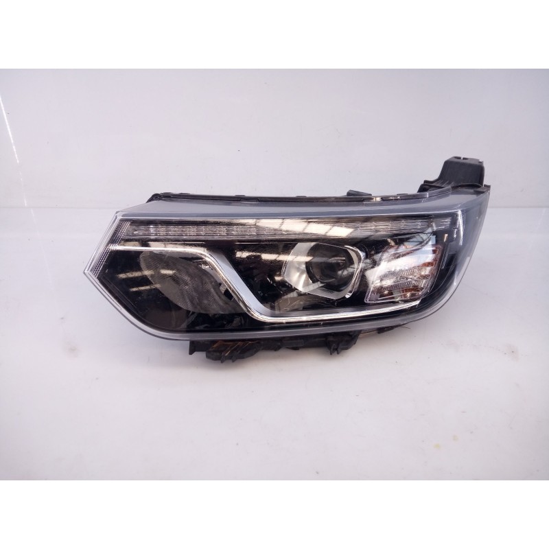 Recambio de faro izquierdo para ssangyong tivoli 1500 tgdi 135 cv / 99 kw referencia OEM IAM   