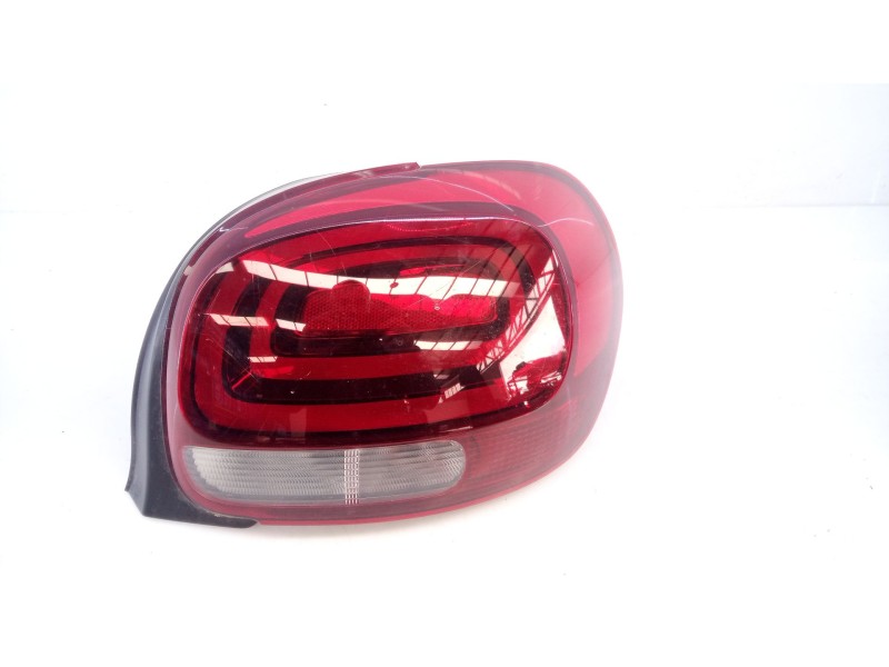 Recambio de piloto trasero derecho para citroën c3 iii (sx) 1.2 puretech 82 referencia OEM IAM 9812257480  