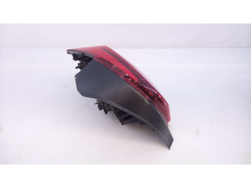 Recambio de piloto trasero derecho para citroën c3 iii (sx) 1.2 puretech 82 referencia OEM IAM 9812257480  