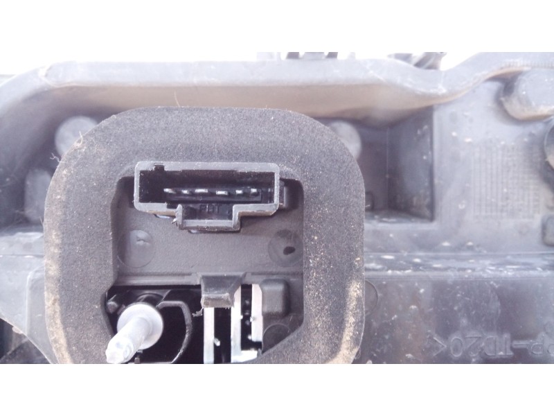 Recambio de piloto trasero derecho para citroën c3 iii (sx) 1.2 puretech 82 referencia OEM IAM 9812257480  