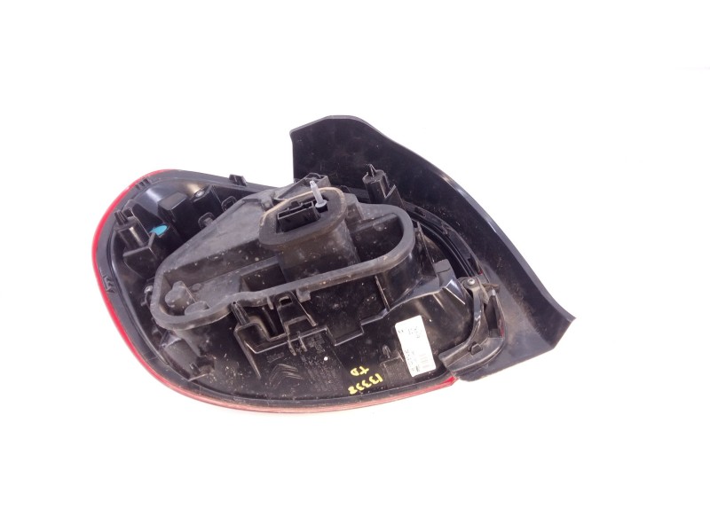 Recambio de piloto trasero derecho para citroën c3 iii (sx) 1.2 puretech 82 referencia OEM IAM 9812257480  
