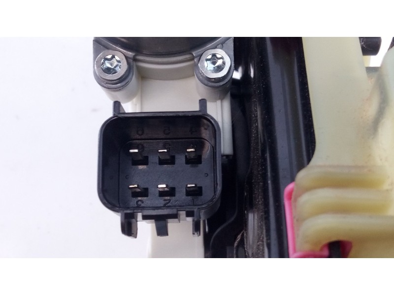 Recambio de elevalunas trasero izquierdo para land rover range rover evoque (l551) 2.0 d165 referencia OEM IAM C39792101  