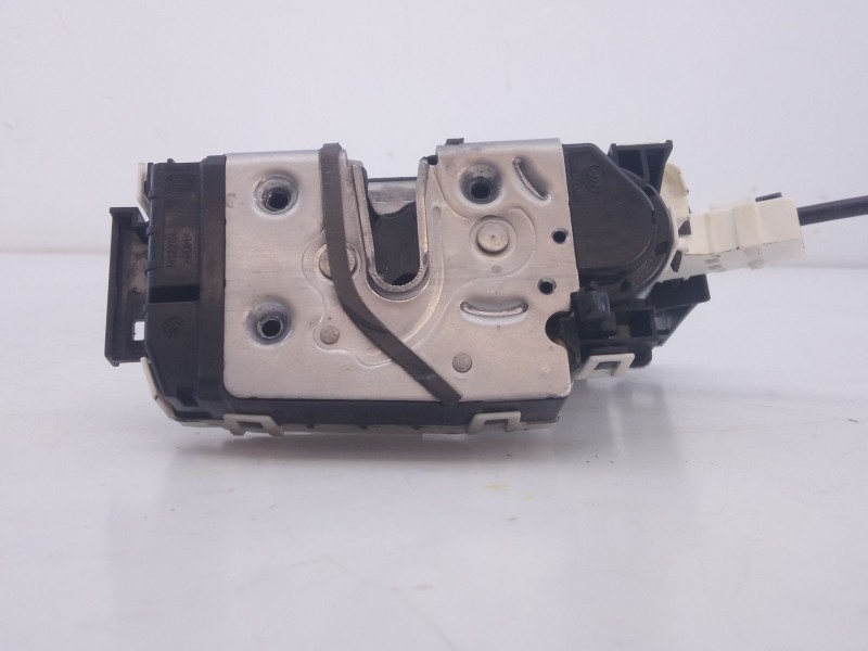 Recambio de cerradura puerta trasera izquierda para mercedes-benz clase gla (w156) cross activity referencia OEM IAM   