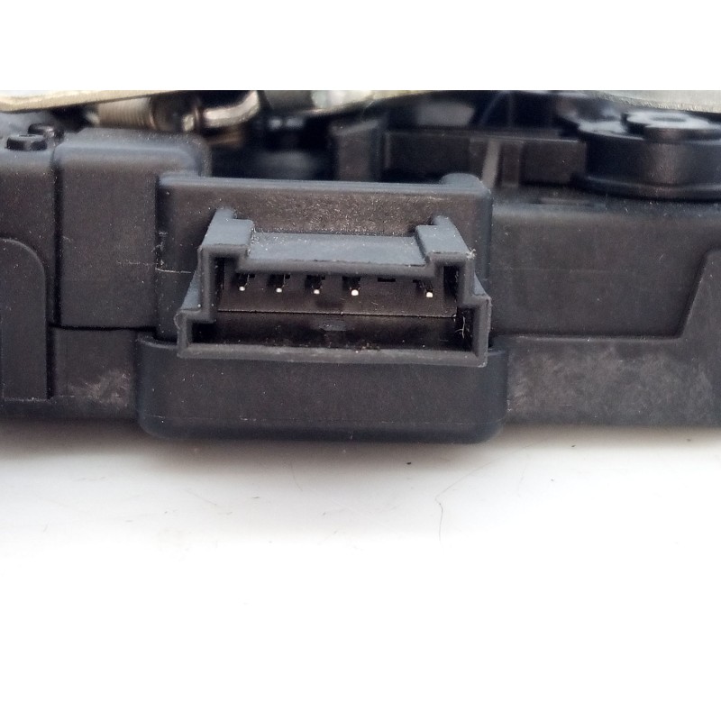 Recambio de cerradura maletero / porton para land rover range rover velar referencia OEM IAM C29165101  