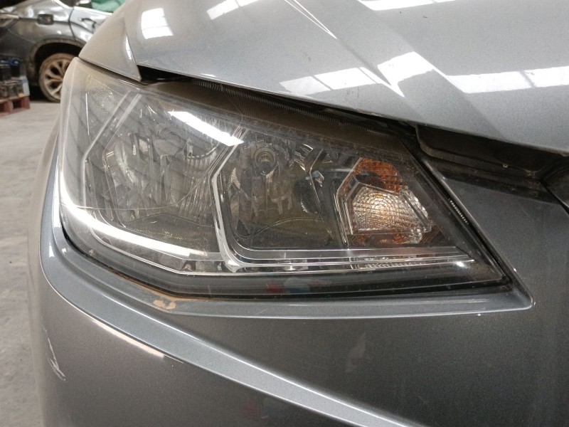 Recambio de faro derecho para seat ibiza v (kj1, kjg) 1.0 referencia OEM IAM 6F1941006A  