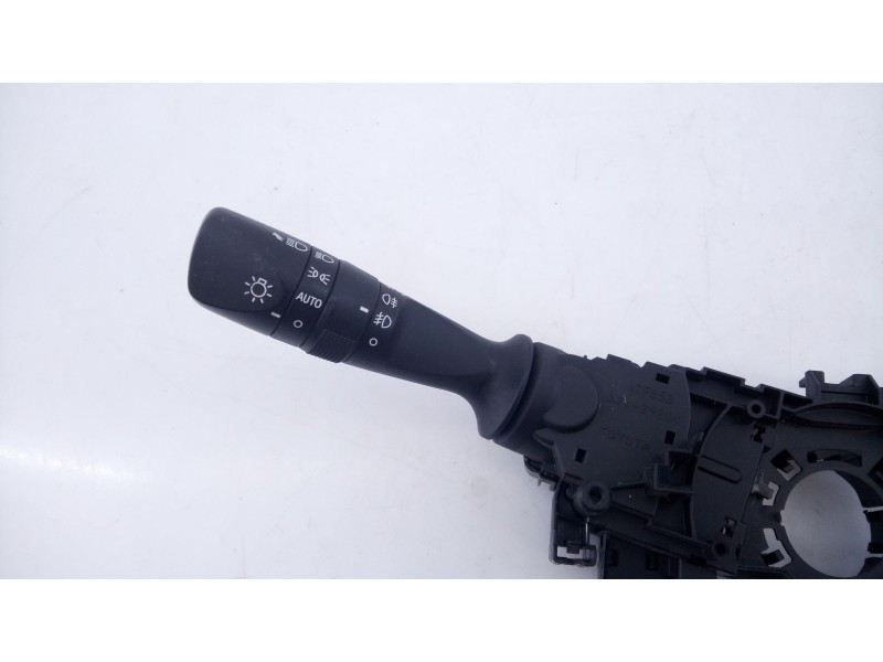 Recambio de mando intermitentes para toyota auris active referencia OEM IAM   