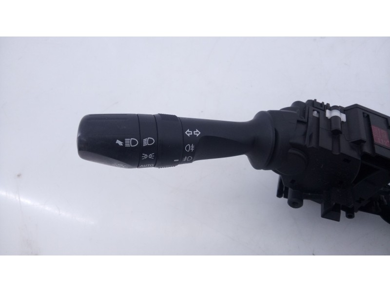 Recambio de mando intermitentes para toyota auris active referencia OEM IAM   