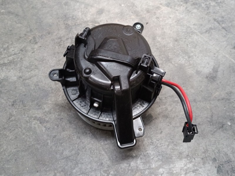 Recambio de ventilador calefaccion para seat ibiza v (kj1, kjg) 1.0 referencia OEM IAM 2Q1820021  