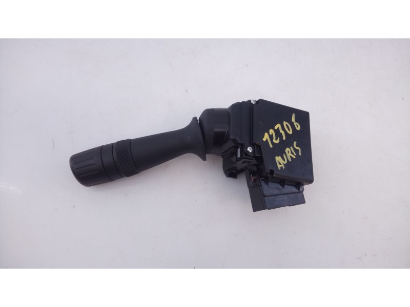 Recambio de mando limpia para toyota auris active referencia OEM IAM   