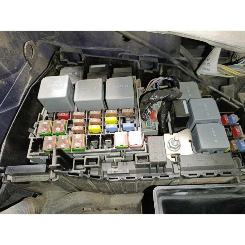 Recambio de caja reles / fusibles para land rover range rover evoque (l538) 2.2 d 4x4 referencia OEM IAM   