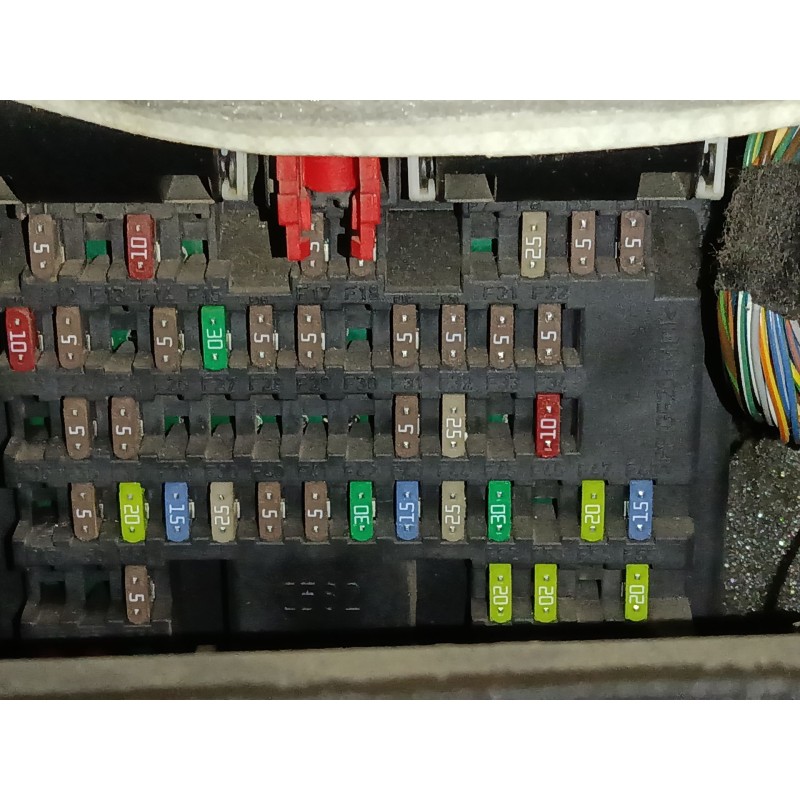 Recambio de caja reles / fusibles para land rover range rover evoque (l538) 2.2 d 4x4 referencia OEM IAM   