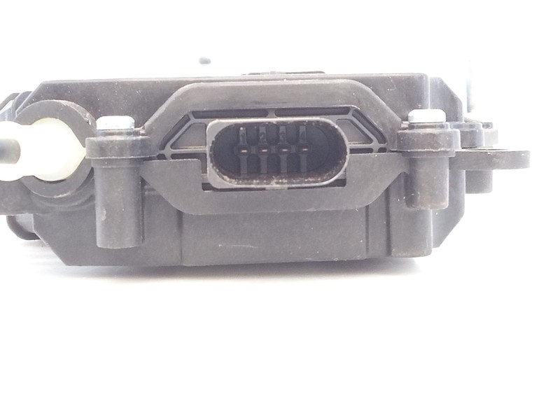 Recambio de motor cierre centralizado porton para land rover range rover velar referencia OEM IAM C03747106  