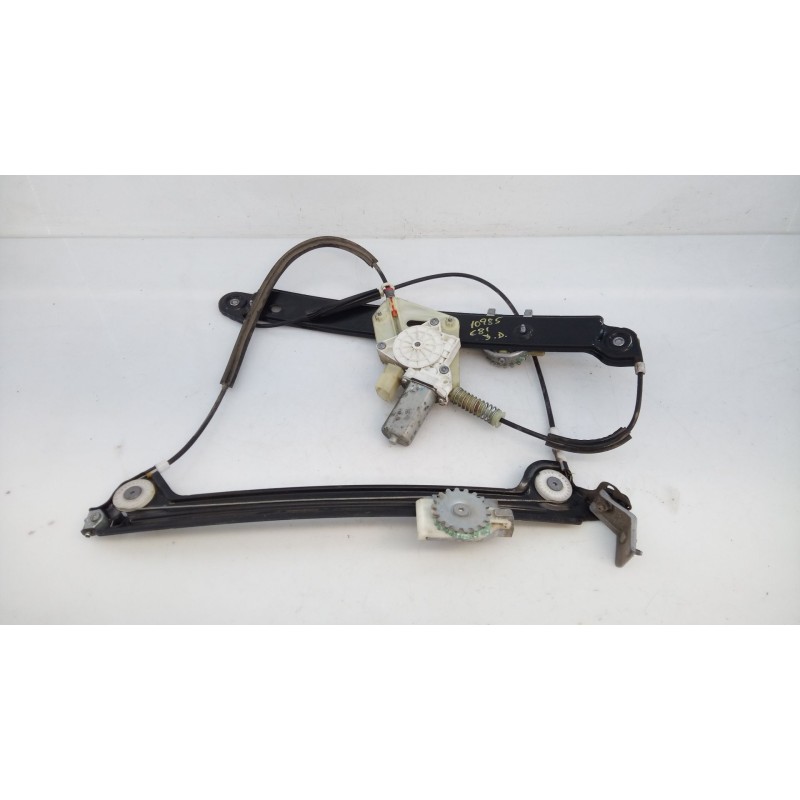 Recambio de elevalunas delantero derecho para bmw serie 1 berlina (e81/e87) 118d referencia OEM IAM   