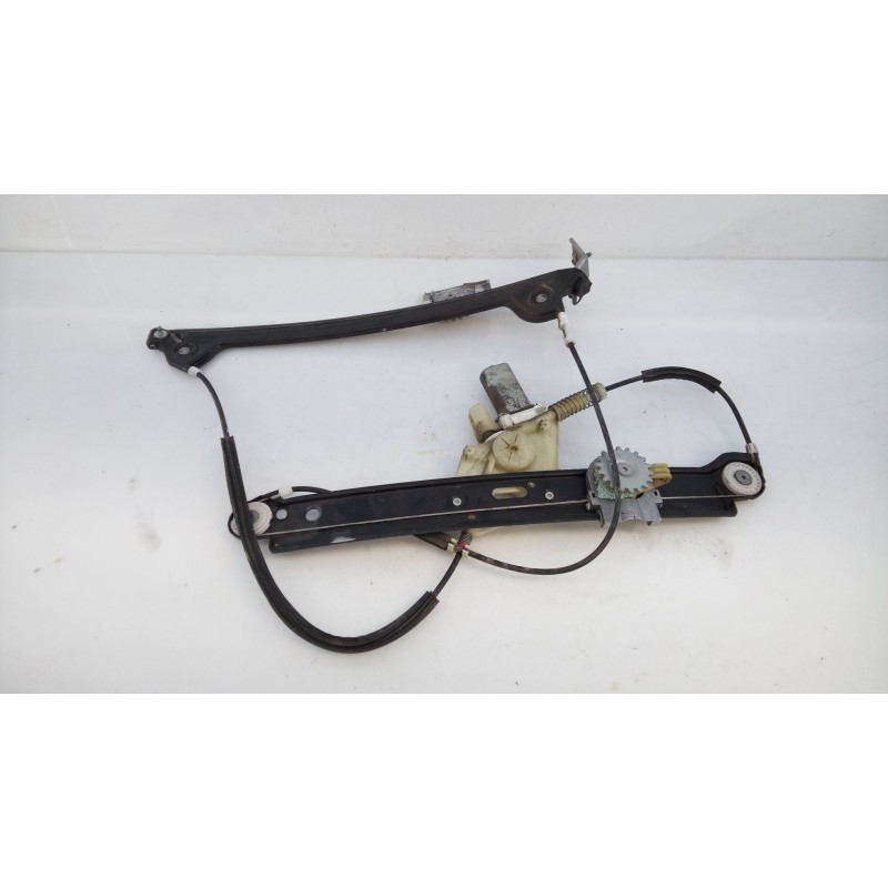 Recambio de elevalunas delantero derecho para bmw serie 1 berlina (e81/e87) 118d referencia OEM IAM   