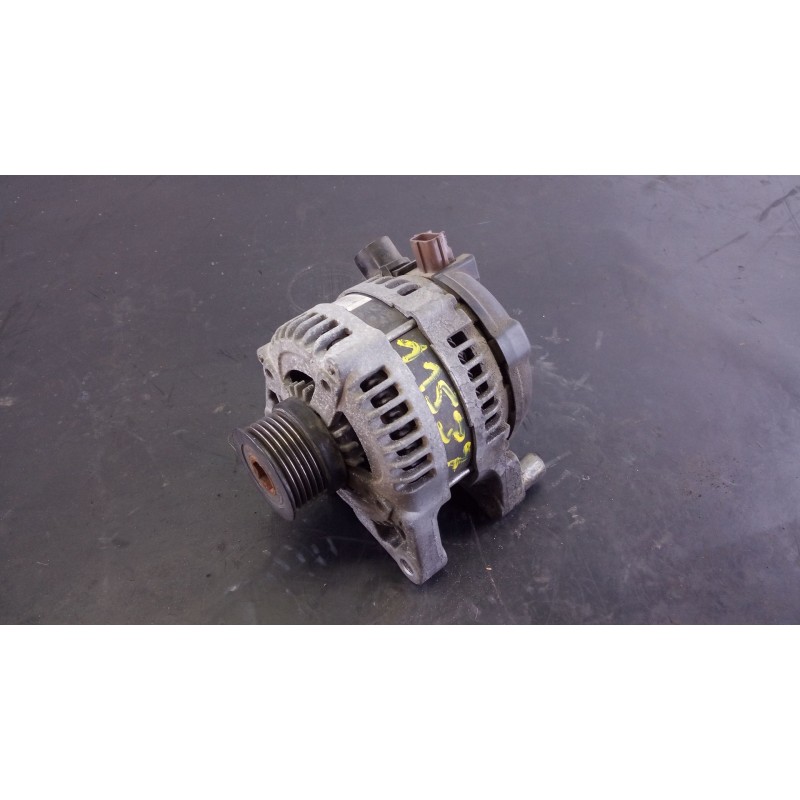 Recambio de alternador para volvo v50 familiar 2.0 d kinetic referencia OEM IAM 1042102710  