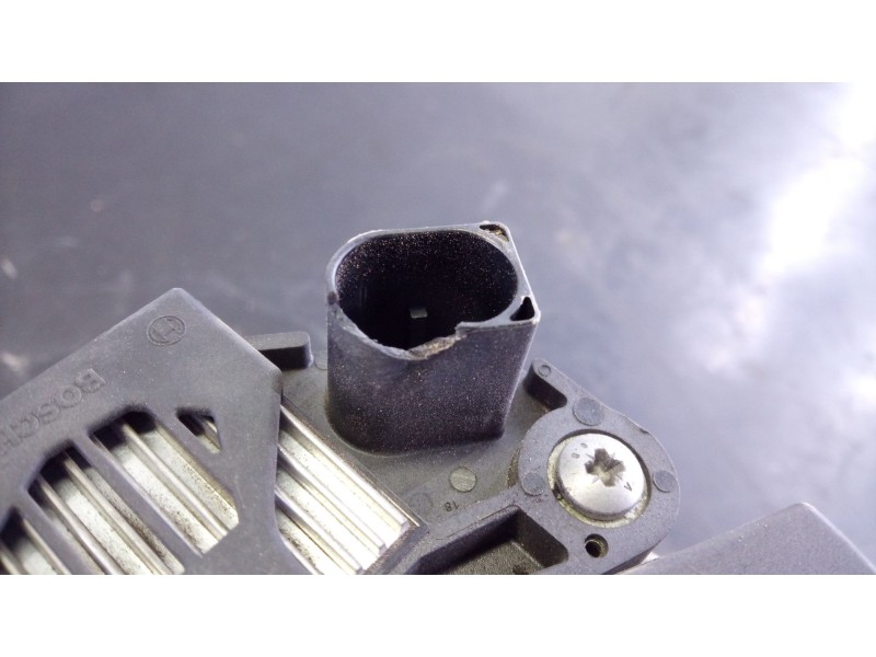Recambio de alternador para jaguar xf pure referencia OEM IAM 0125812068  