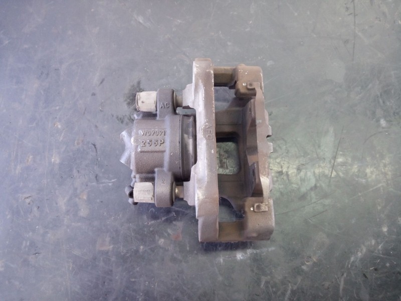 Recambio de pinza freno delantera derecha para bmw serie 3 lim. (f30) 316d referencia OEM IAM W09091255P  B5-28