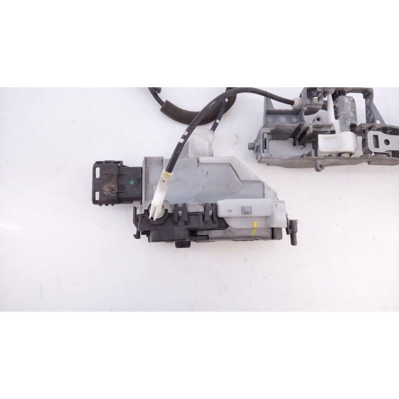 Recambio de cerradura puerta trasera izquierda para peugeot 5008 referencia OEM IAM 2030A1601J6  