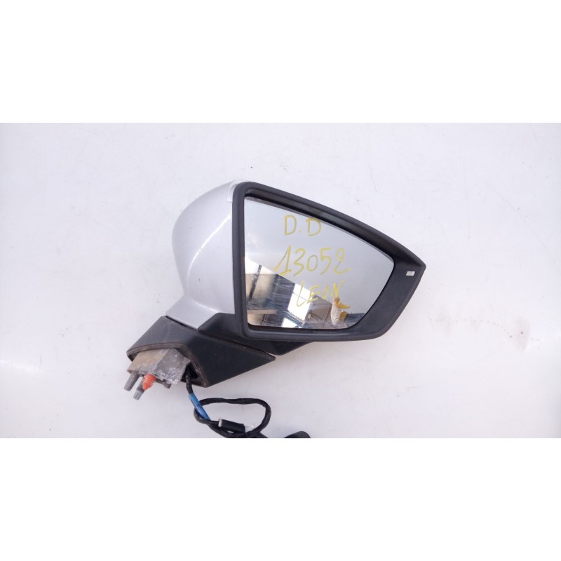 Recambio de retrovisor derecho electrico para seat leon style 1200 tsi referencia OEM IAM   