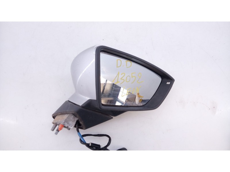 Recambio de retrovisor derecho electrico para seat leon style 1200 tsi referencia OEM IAM   