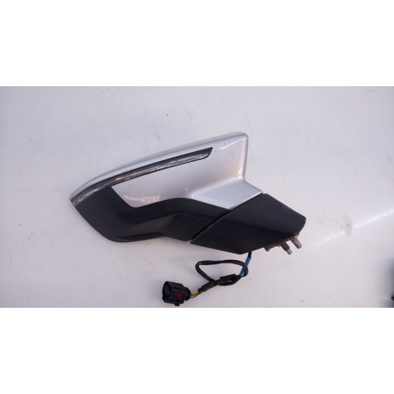 Recambio de retrovisor derecho electrico para seat leon style 1200 tsi referencia OEM IAM   