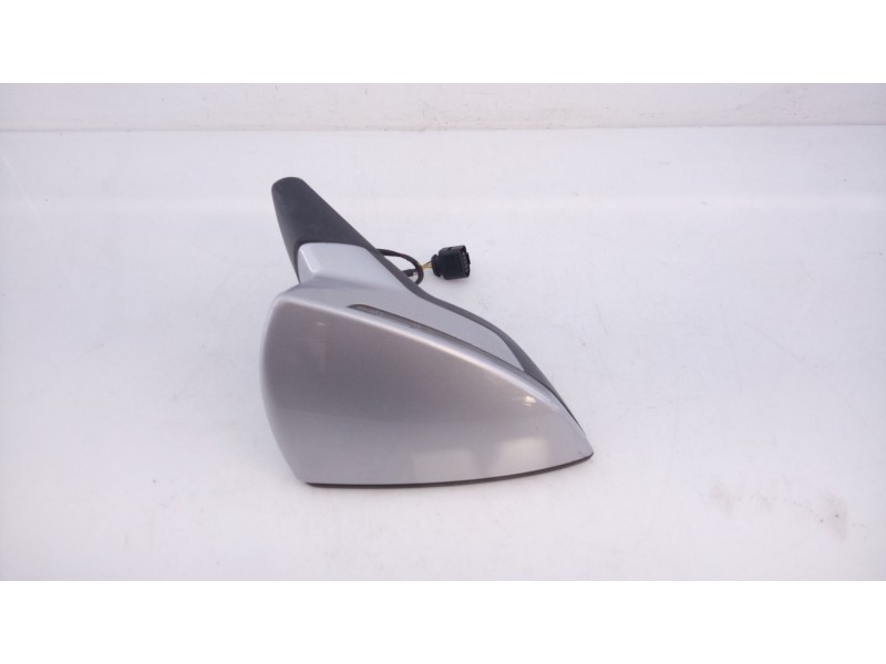Recambio de retrovisor derecho electrico para seat leon style 1200 tsi referencia OEM IAM   