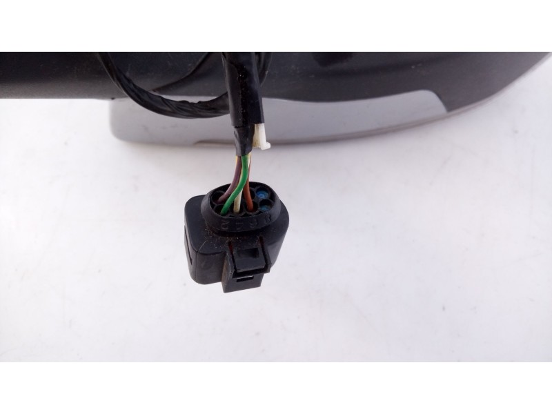 Recambio de retrovisor derecho electrico para seat leon style 1200 tsi referencia OEM IAM   