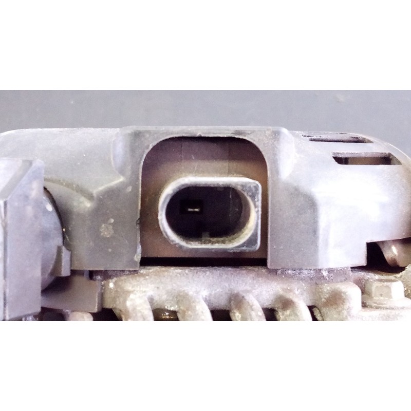 Recambio de alternador para bmw 1 (f20) 116 d referencia OEM IAM 862608601 1042106730 