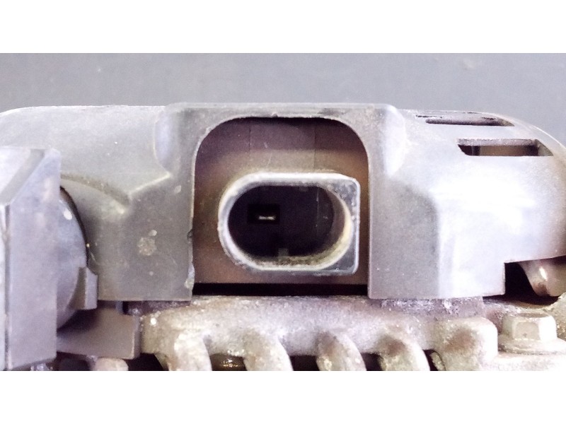Recambio de alternador para bmw 1 (f20) 116 d referencia OEM IAM 862608601 1042106730 