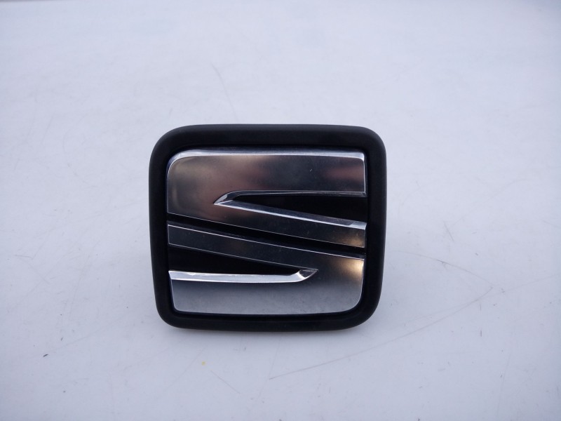 Recambio de maneta exterior porton para seat leon style 1200 tsi referencia OEM IAM 5FA827565D  E2-A1-23-2