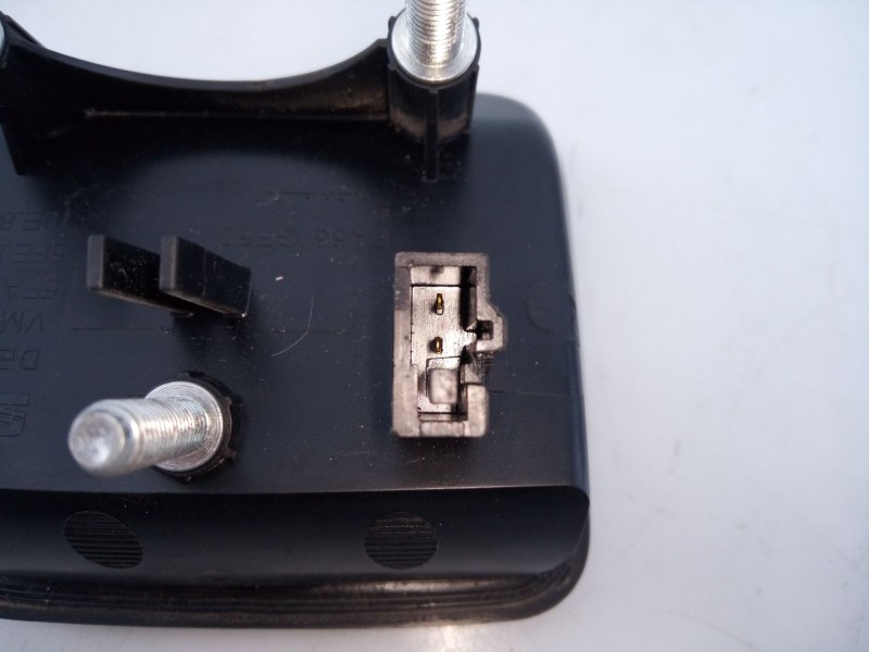 Recambio de maneta exterior porton para seat leon style 1200 tsi referencia OEM IAM 5FA827565D  E2-A1-23-2