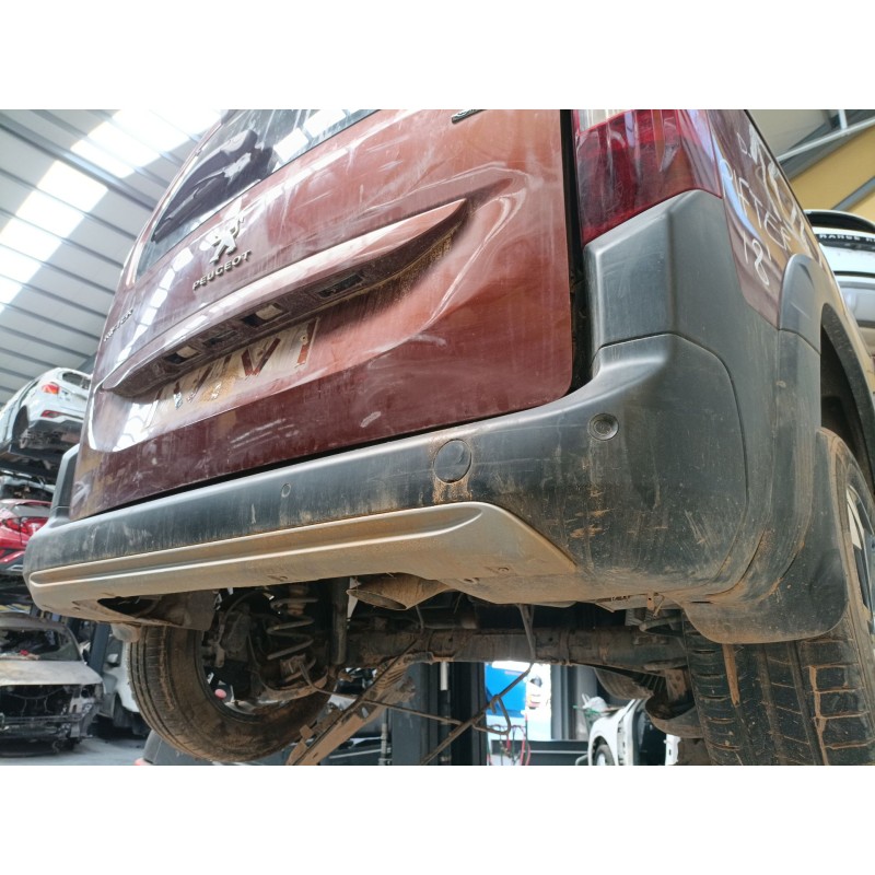 Recambio de paragolpes trasero para peugeot rifter 1.5 bluehdi 130 referencia OEM IAM   