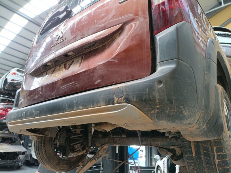 Recambio de paragolpes trasero para peugeot rifter 1.5 bluehdi 130 referencia OEM IAM   