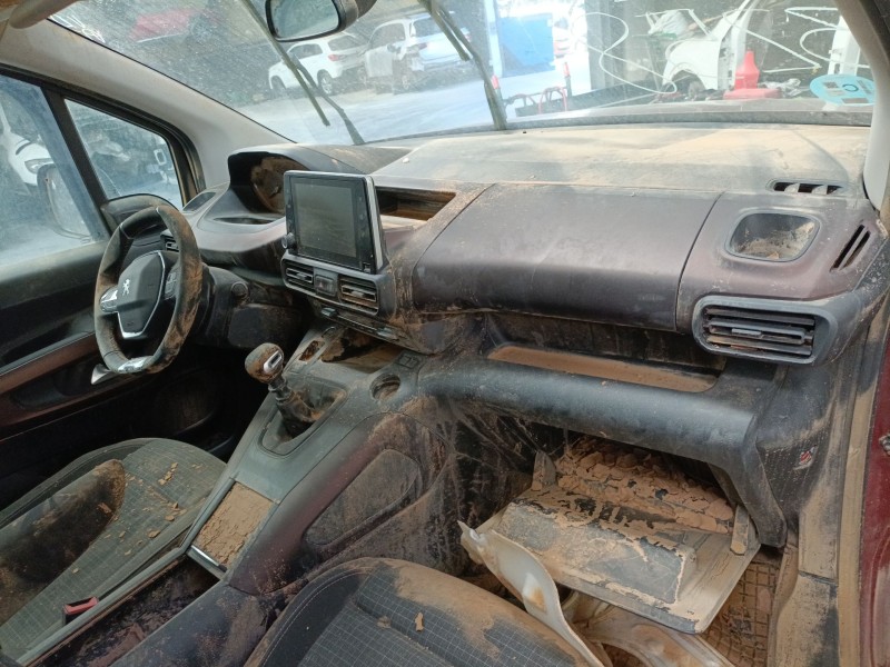 Recambio de salpicadero para peugeot rifter 1.5 bluehdi 130 referencia OEM IAM   