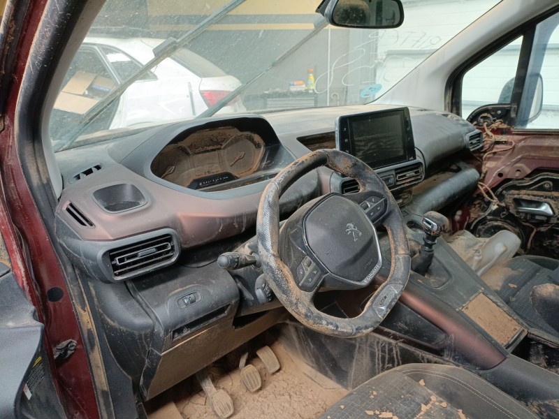 Recambio de salpicadero para peugeot rifter 1.5 bluehdi 130 referencia OEM IAM   