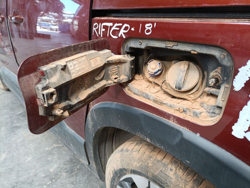 Recambio de tapa exterior combustible para peugeot rifter 1.5 bluehdi 130 referencia OEM IAM   