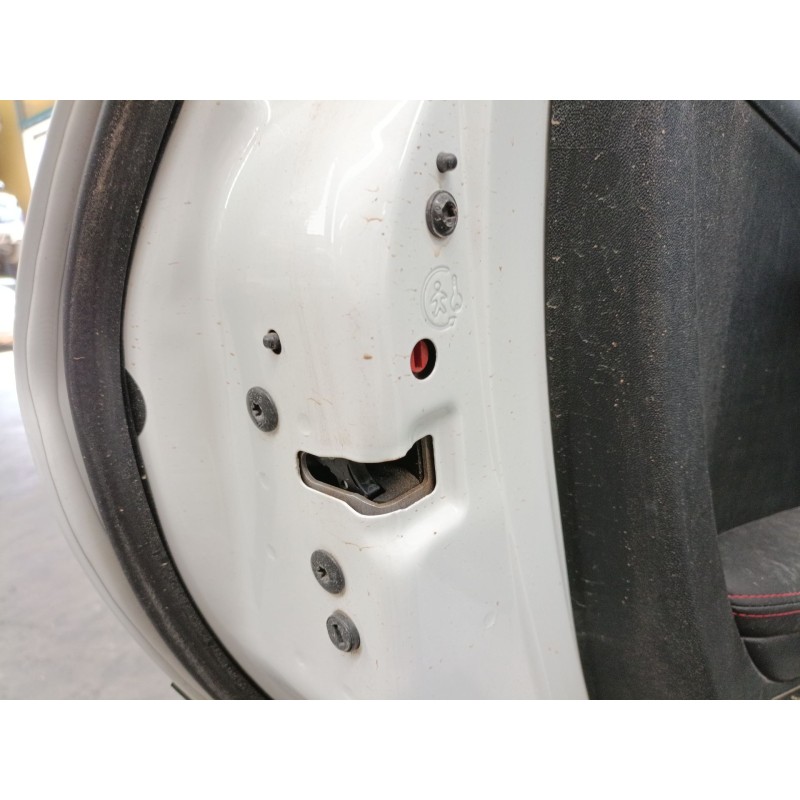 Recambio de cerradura puerta trasera izquierda para peugeot 2008 i (cu_) 1.2 thp 110 / puretech 110 referencia OEM IAM   