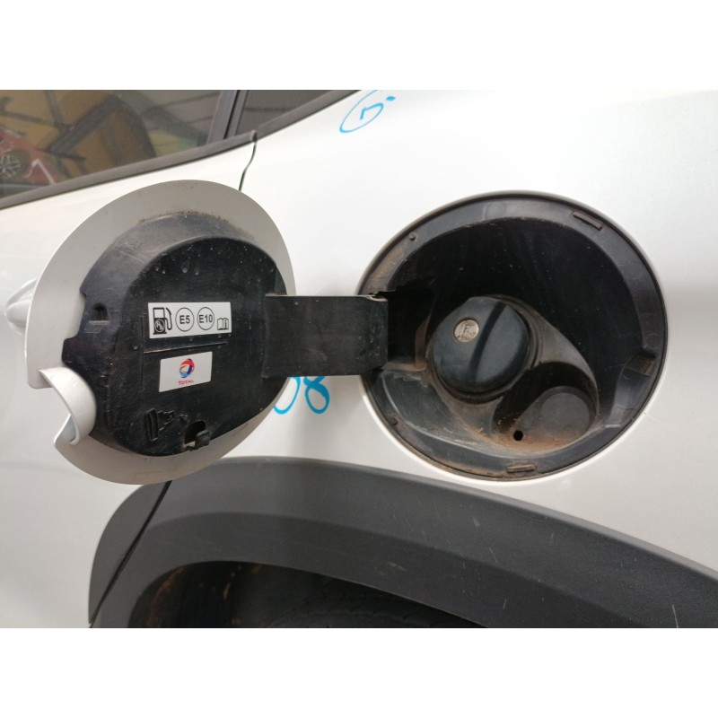 Recambio de tapa exterior combustible para peugeot 2008 i (cu_) 1.2 thp 110 / puretech 110 referencia OEM IAM   