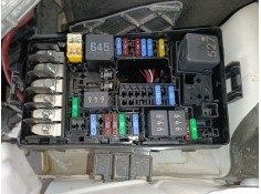 CAJA RELES / FUSIBLES 