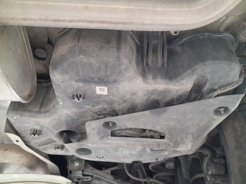 Recambio de adblue para bmw x1 (f48) sdrive 18 d referencia OEM IAM 739929016  