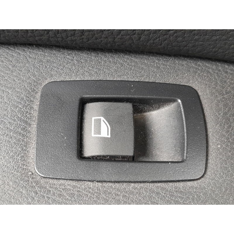 Recambio de mando elevalunas trasero izquierdo para bmw x1 (f48) sdrive 18 d referencia OEM IAM   