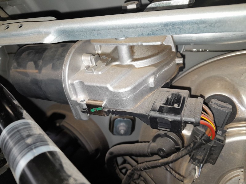 Recambio de motor limpia delantero para bmw x1 (f48) sdrive 18 d referencia OEM IAM 0390243671  