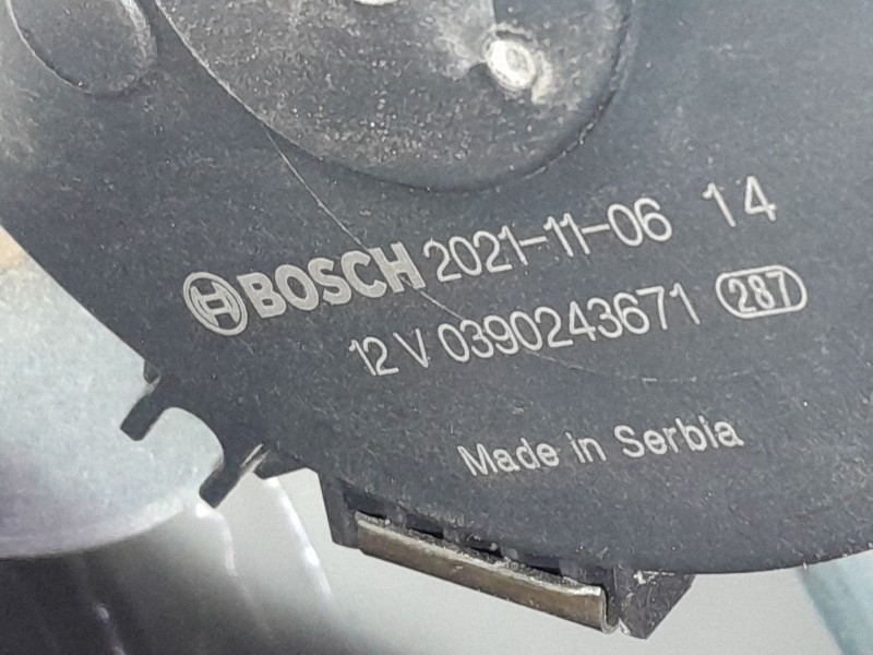 Recambio de motor limpia delantero para bmw x1 (f48) sdrive 18 d referencia OEM IAM 0390243671  