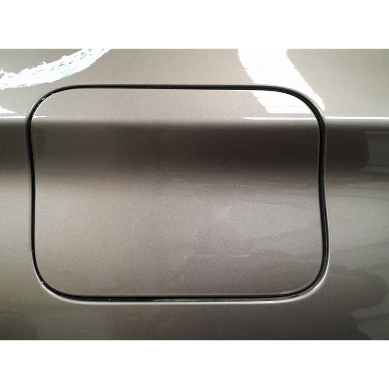 Recambio de tapa exterior combustible para bmw x1 (f48) sdrive 18 d referencia OEM IAM   