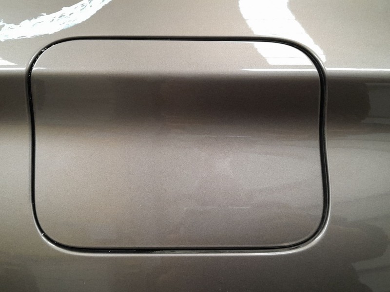 Recambio de tapa exterior combustible para bmw x1 (f48) sdrive 18 d referencia OEM IAM   