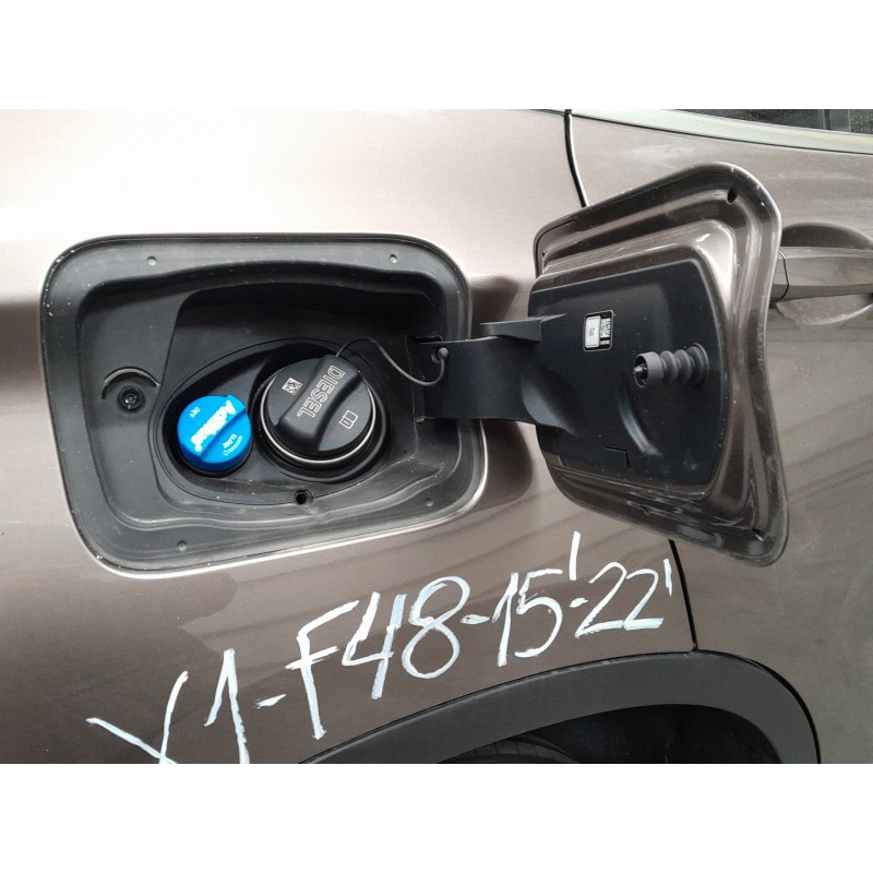 Recambio de tapa exterior combustible para bmw x1 (f48) sdrive 18 d referencia OEM IAM   