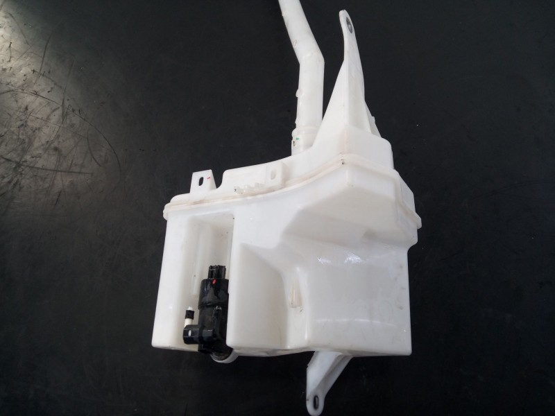 Recambio de deposito limpia para toyota c-hr hybrid dynamic referencia OEM IAM 85310F4040  